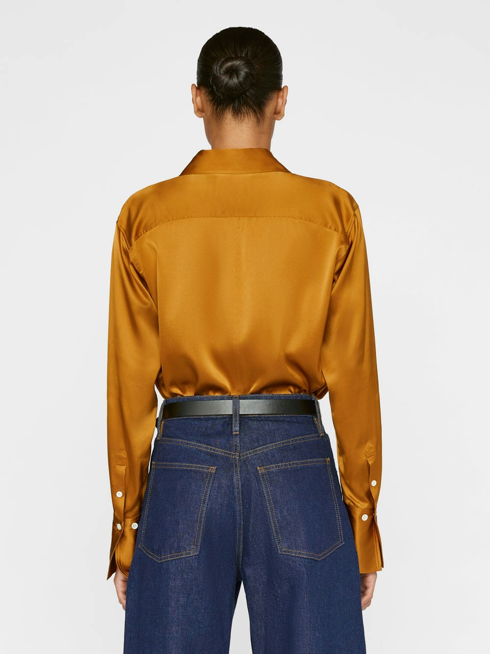 jeans back view jeans alt:fit2